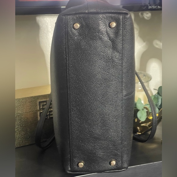 COACH TOTE, TYLER PEBBLE LEATHER, BLACK & GOLD, CROSSBODY, UNBRANDED CHAIN - Picture 7 of 15